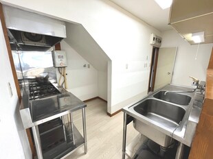 伊興１丁目店舗付き住宅の物件内観写真